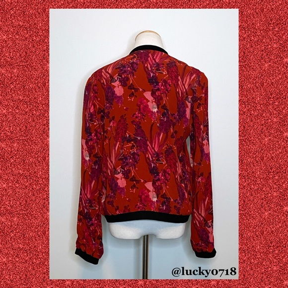 Beach Riot NWOT Babe Red Floral Bomber Jacket Sz S - Picture 6 of 9